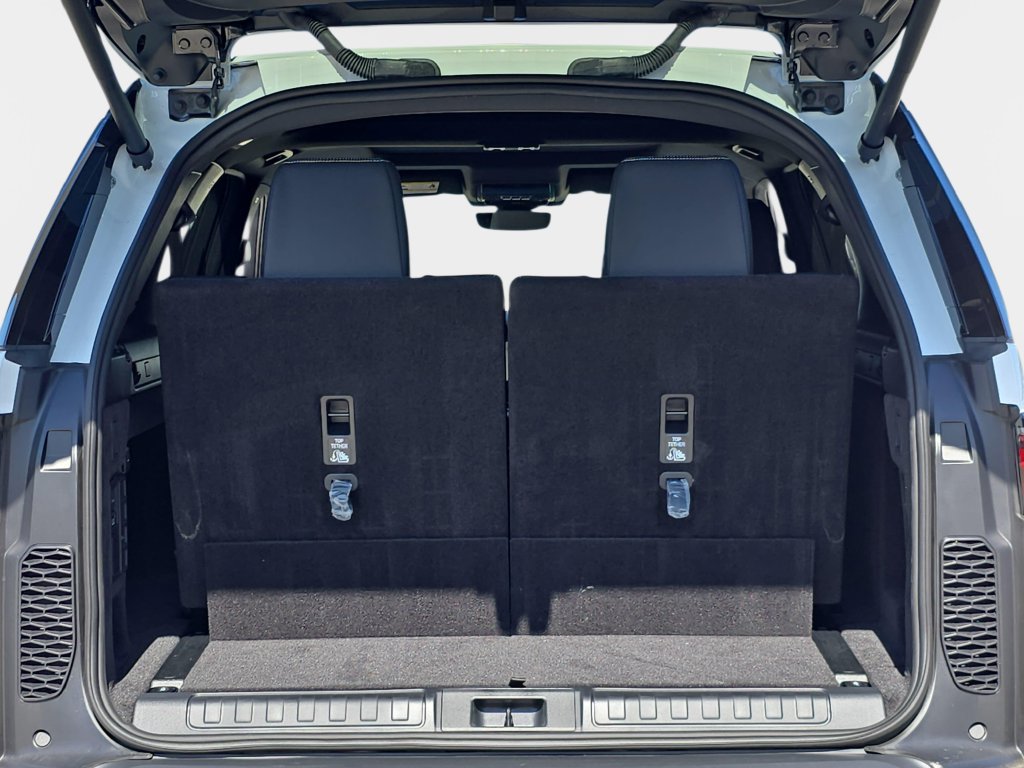 New 2026 Land Rover Discovery S AWD/4WD image 15