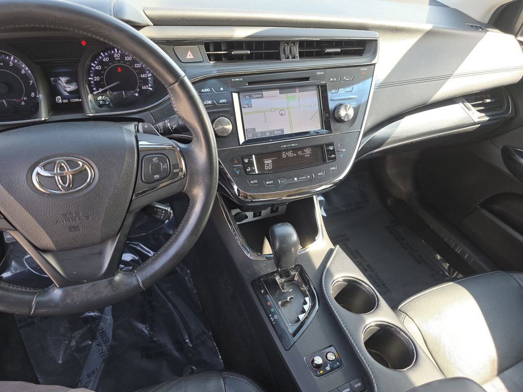 Used 2016 Toyota Avalon Touring image 25
