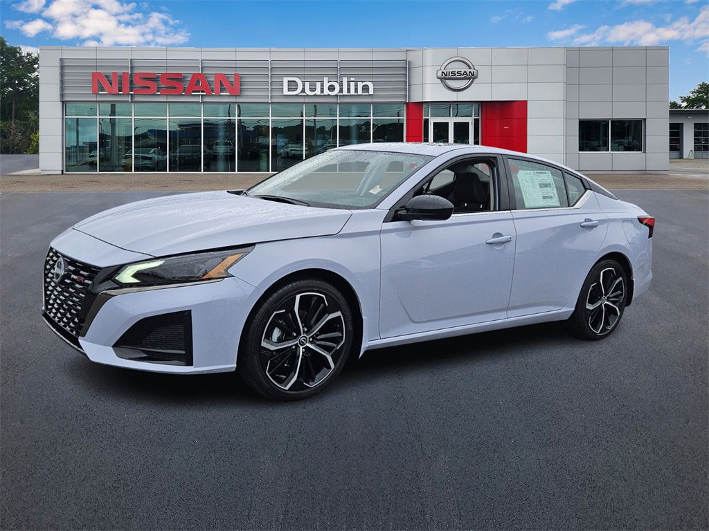 New 2025 Nissan Altima 2.5 SR