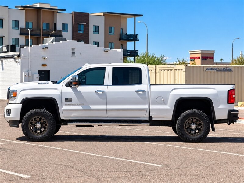 Used 2017 GMC Sierra 2500 Denali w/ Duramax Plus Package AWD/4WD image 8