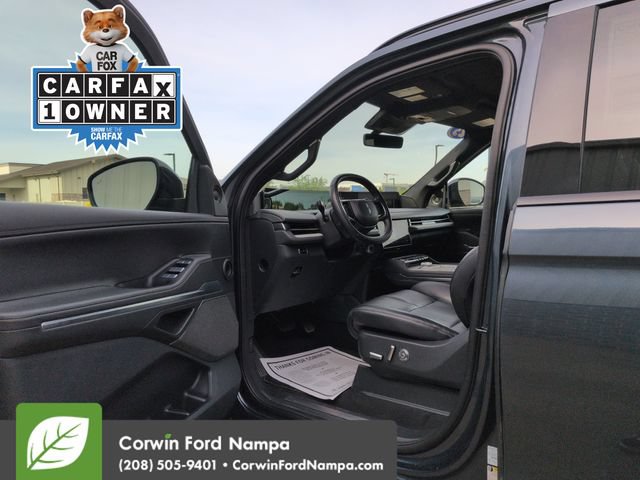 Used 2025 Lincoln Navigator Reserve w/ Jet Appearance Package AWD/4WD image 9