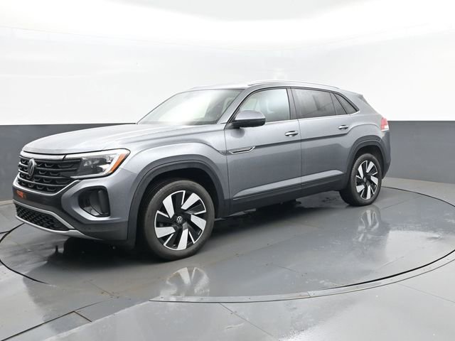 Used 2025 Volkswagen Atlas Cross Sport SE image 2