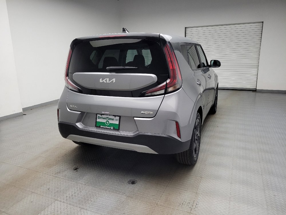 Used 2024 Kia Soul EX image 7