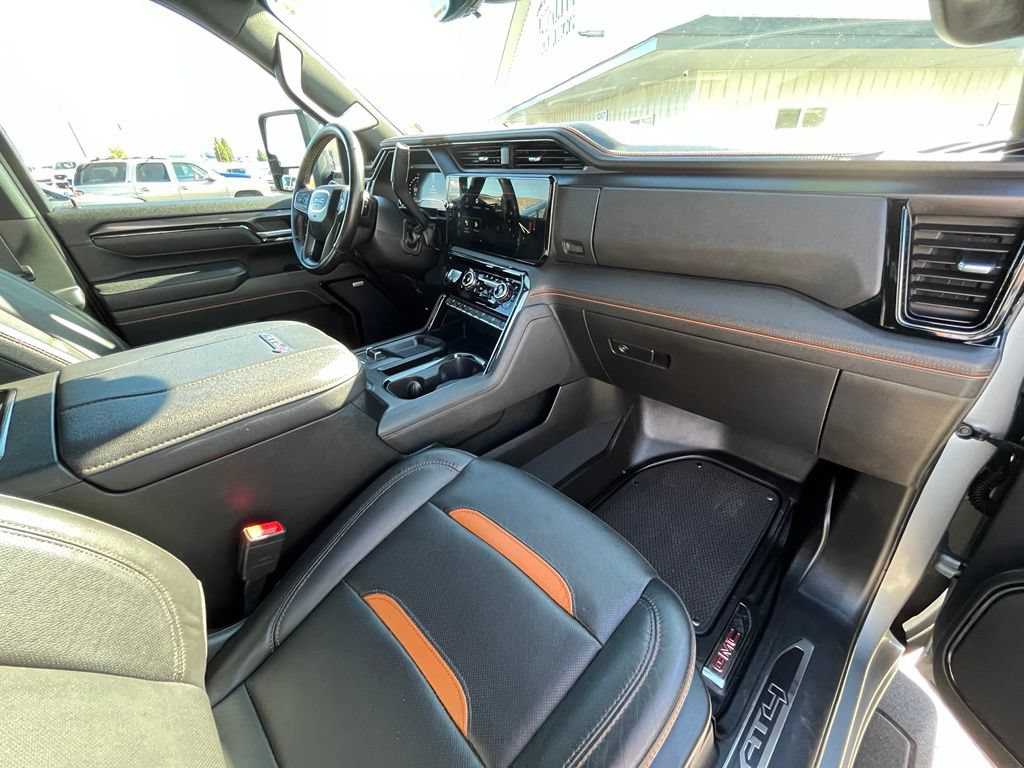 Used 2025 GMC Sierra 3500 AT4 w/ AT4 Premium Plus Package AWD/4WD image 19