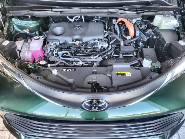 New 2026 Toyota Sienna XLE AWD/4WD image 27