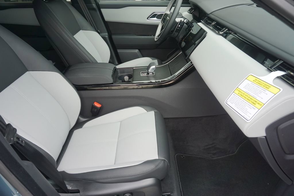 New 2026 Land Rover Range Rover Velar Dynamic SE image 23