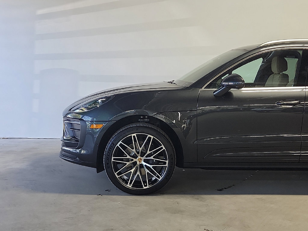 New 2026 Porsche Macan AWD/4WD image 6
