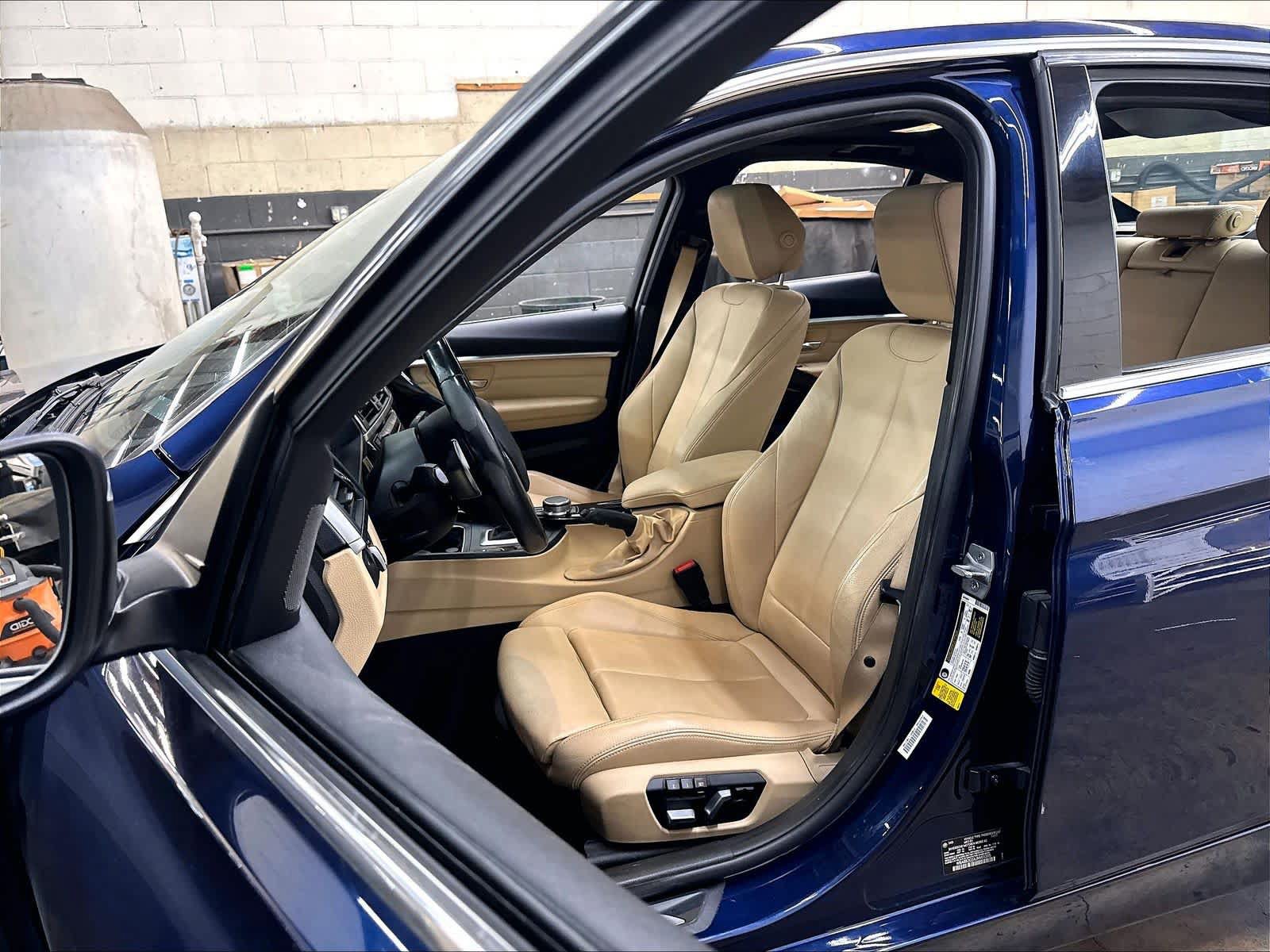 Used 2018 BMW 340i Sedan RWD image 27