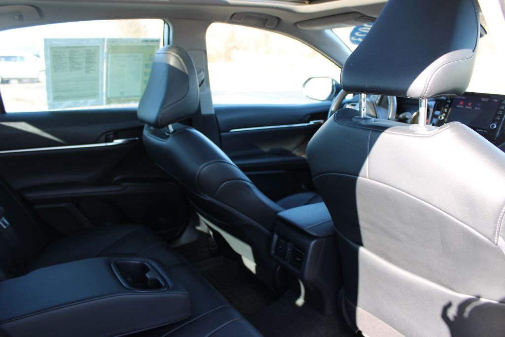 Used 2023 Toyota Camry XSE image 31