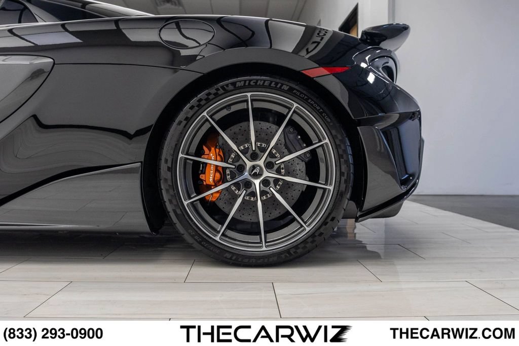 Used 2020 McLaren 600LT Spider RWD image 16