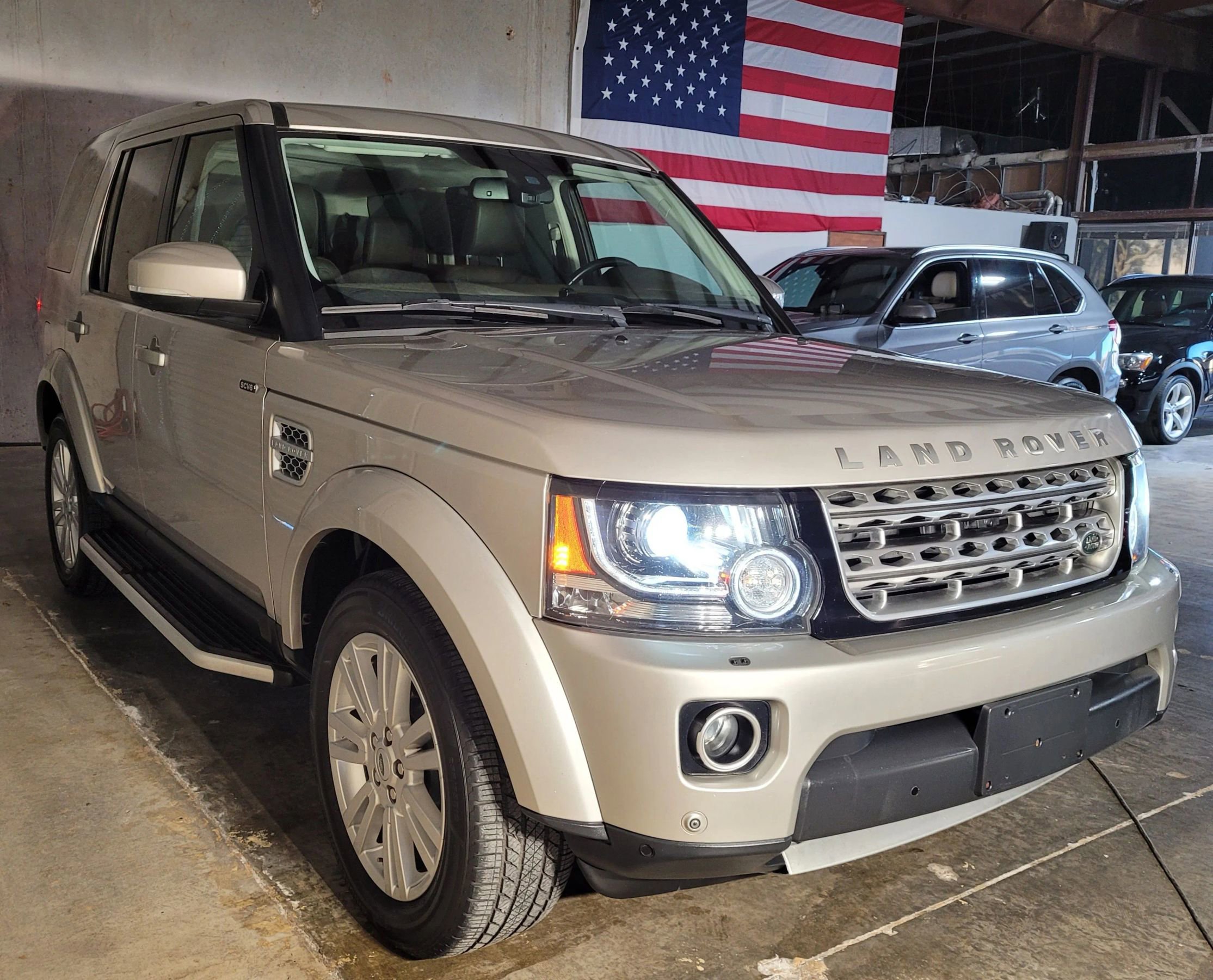 Used 2015 Land Rover LR4 HSE LUX image 4