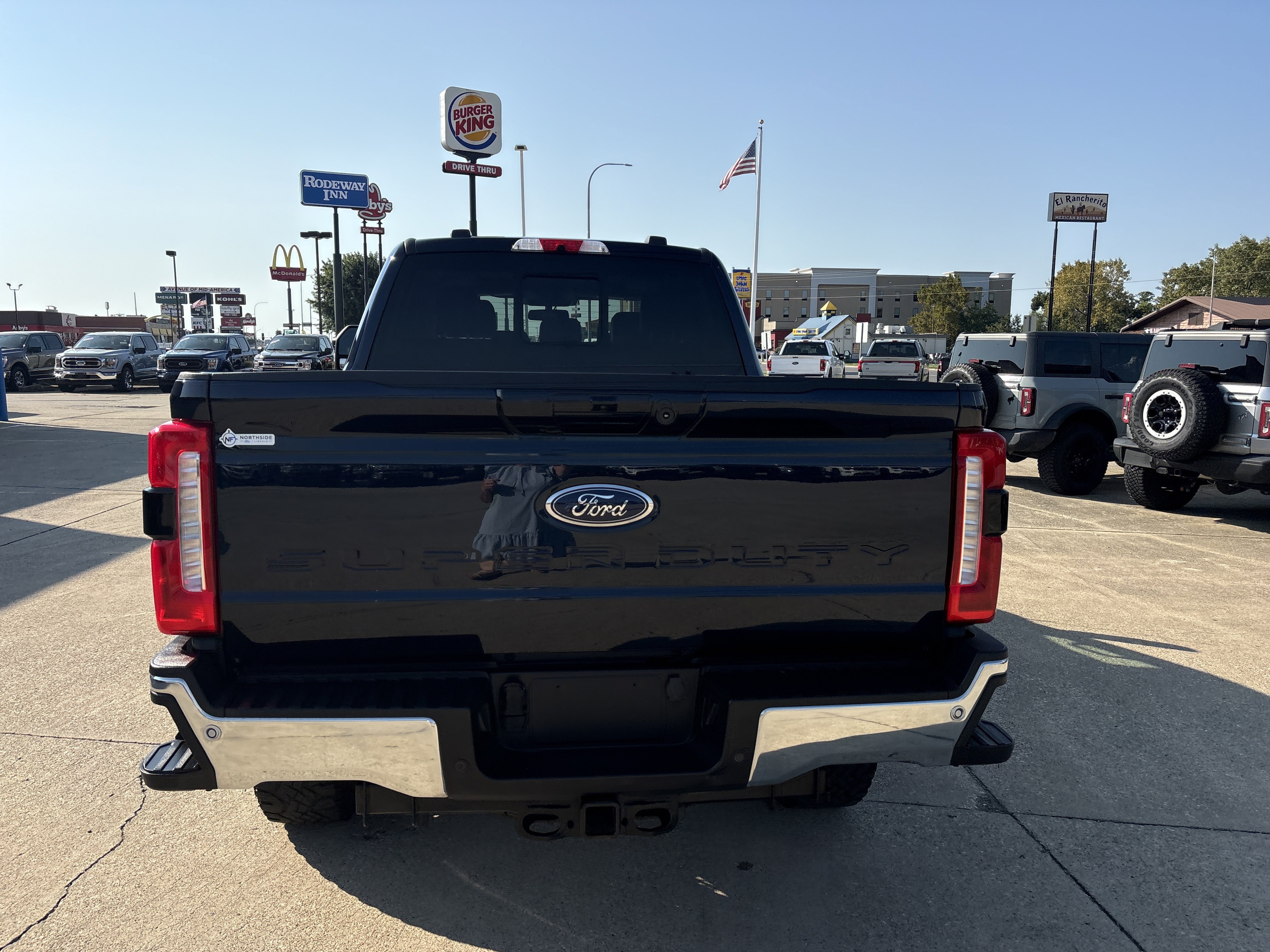 Used 2024 Ford F250 Lariat w/ Tremor Off-Road Package AWD/4WD image 4