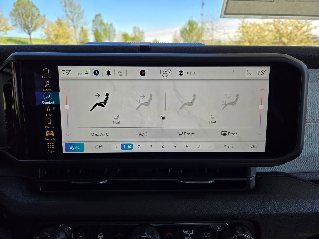 Used 2024 Jeep Gladiator Sport image 22