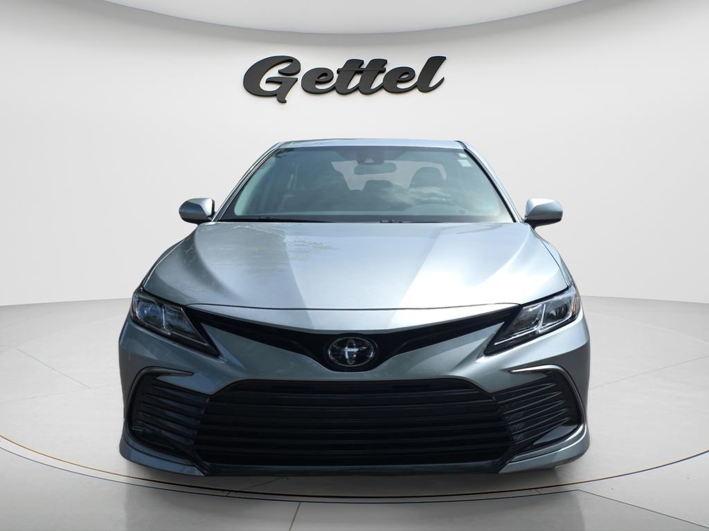 Used 2022 Toyota Camry LE image 8