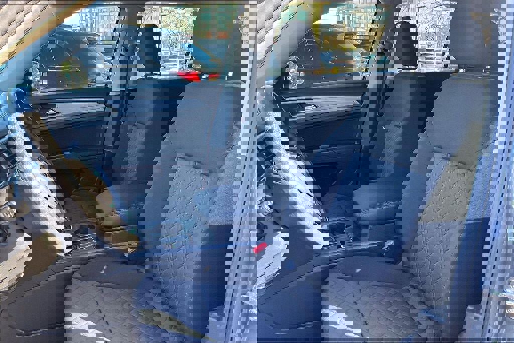 Used 2018 Volkswagen Atlas S image 18