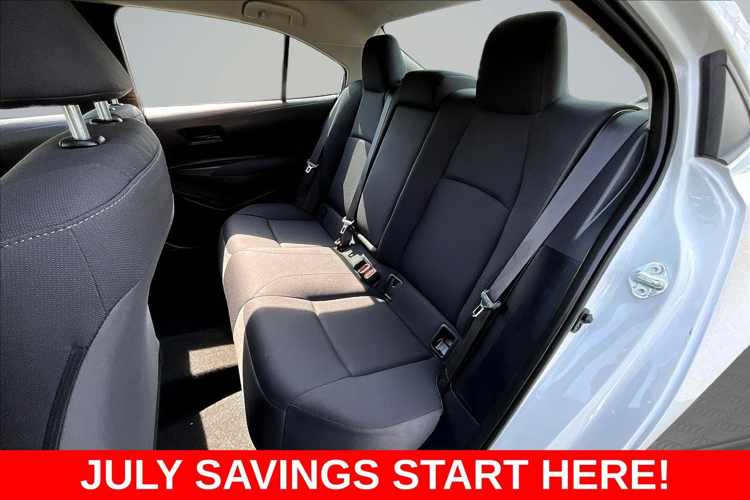 Used 2025 Toyota Corolla LE w/ LE Premium Package FWD image 29