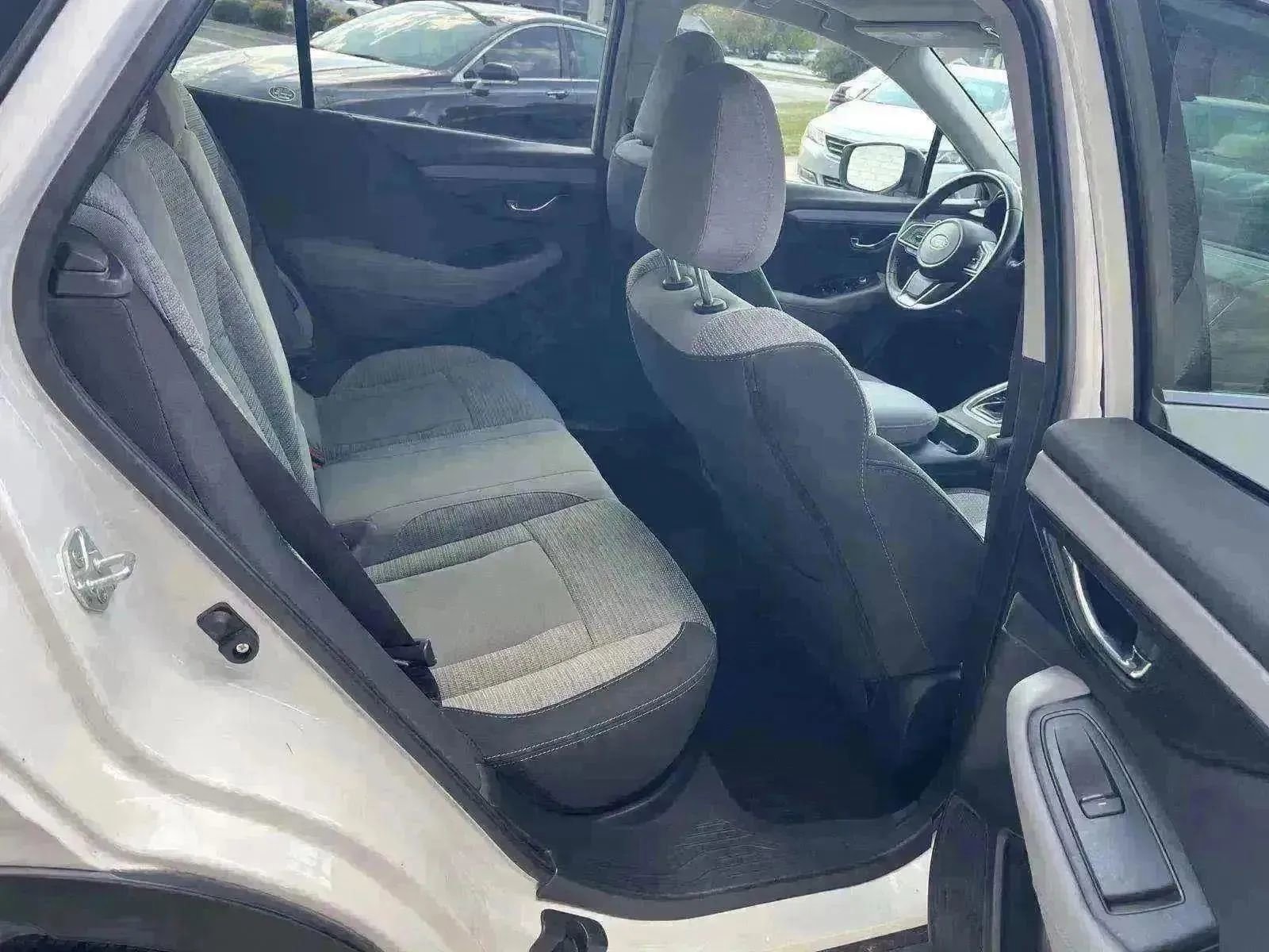 Used 2021 Subaru Outback Premium image 27