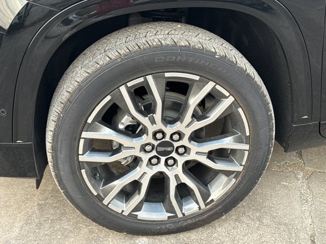 New 2027 GMC Acadia Denali Ultimate w/ LPO, Floor Liner Package AWD/4WD image 18