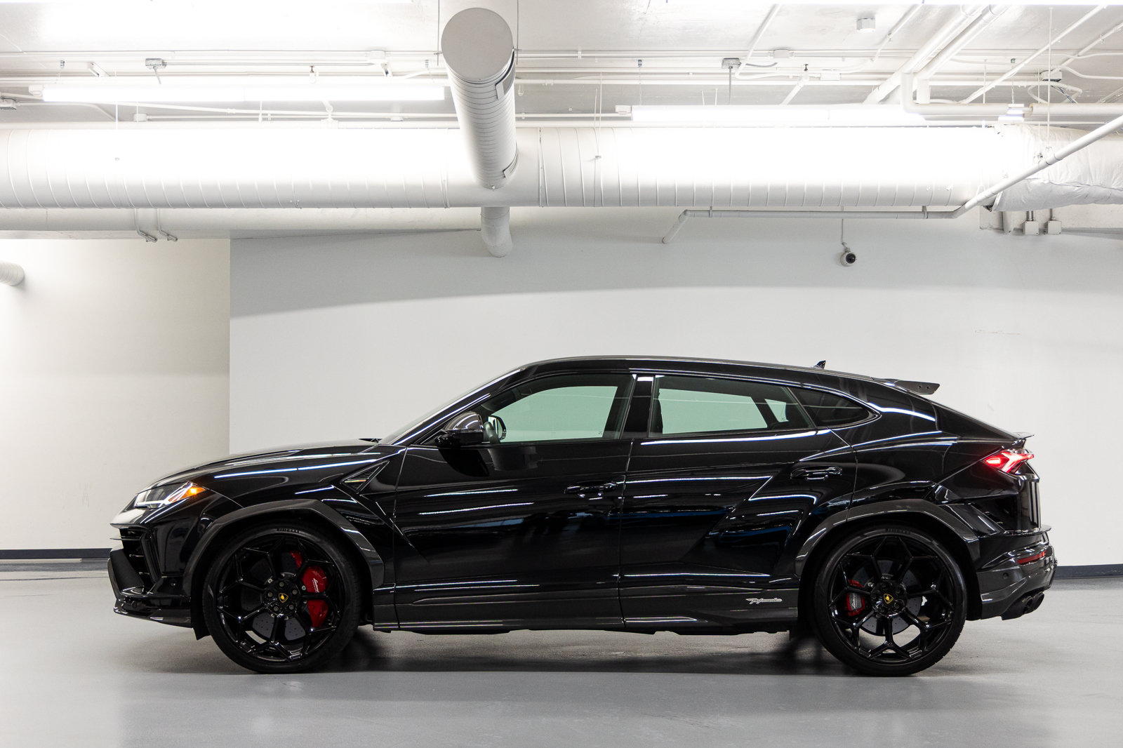 Used 2024 Lamborghini Urus Performante AWD/4WD image 5
