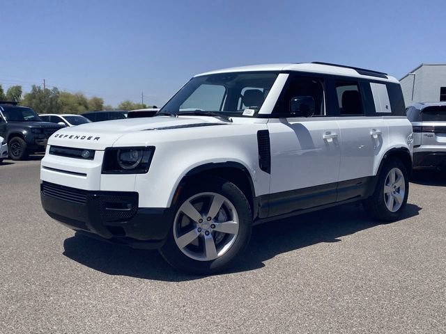 Used 2024 Land Rover Defender 110 X-Dynamic SE AWD/4WD image 25