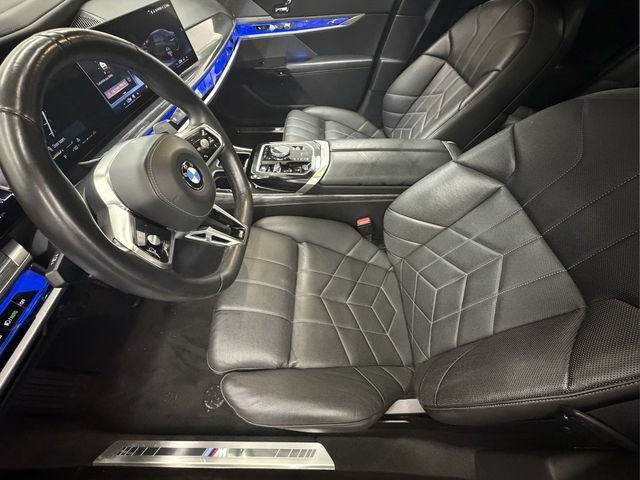 Used 2025 BMW 740i RWD image 14