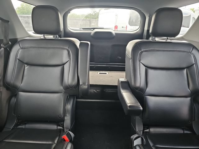 Used 2022 Ford Explorer XLT w/ Equipment Group 202A RWD image 25