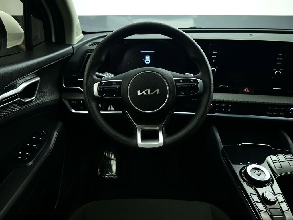 Certified 2024 Kia Sportage LX image 2