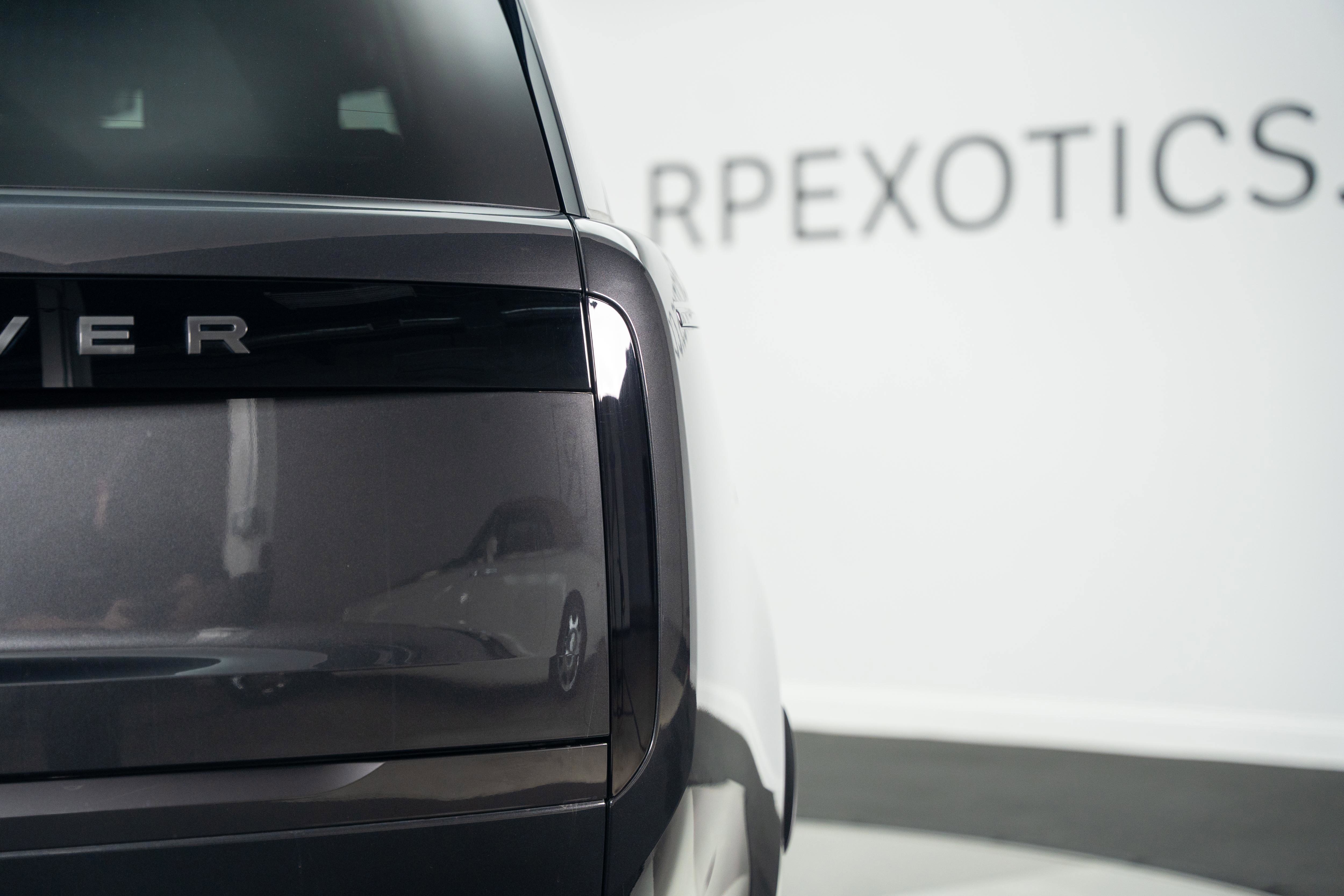 Used 2025 Land Rover Range Rover SE AWD/4WD image 16