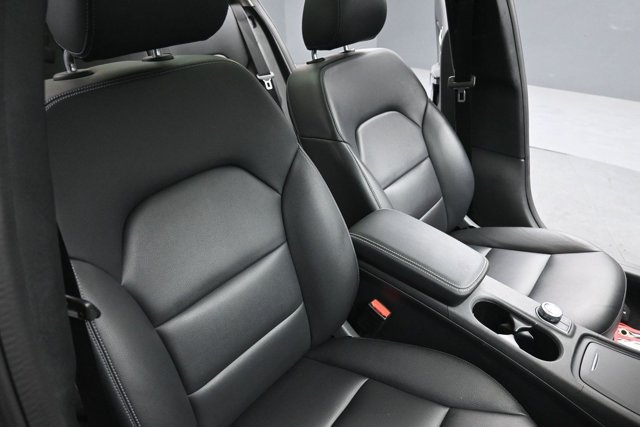 Used 2015 Mercedes-Benz GLA 250 4MATIC image 30