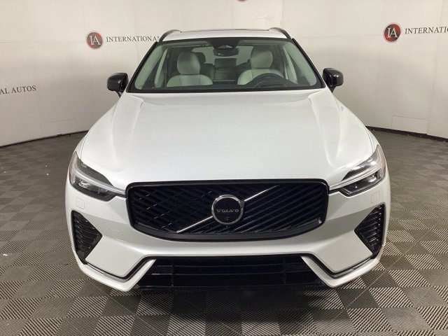 New 2026 Volvo XC60 B5 Ultra w/ Protection Package Premier image 3