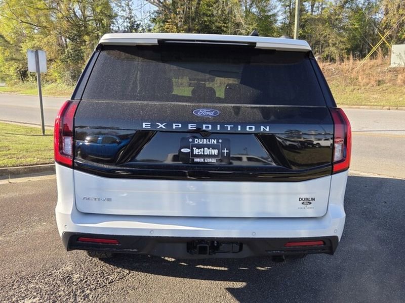 New 2026 Ford Expedition Active image 12
