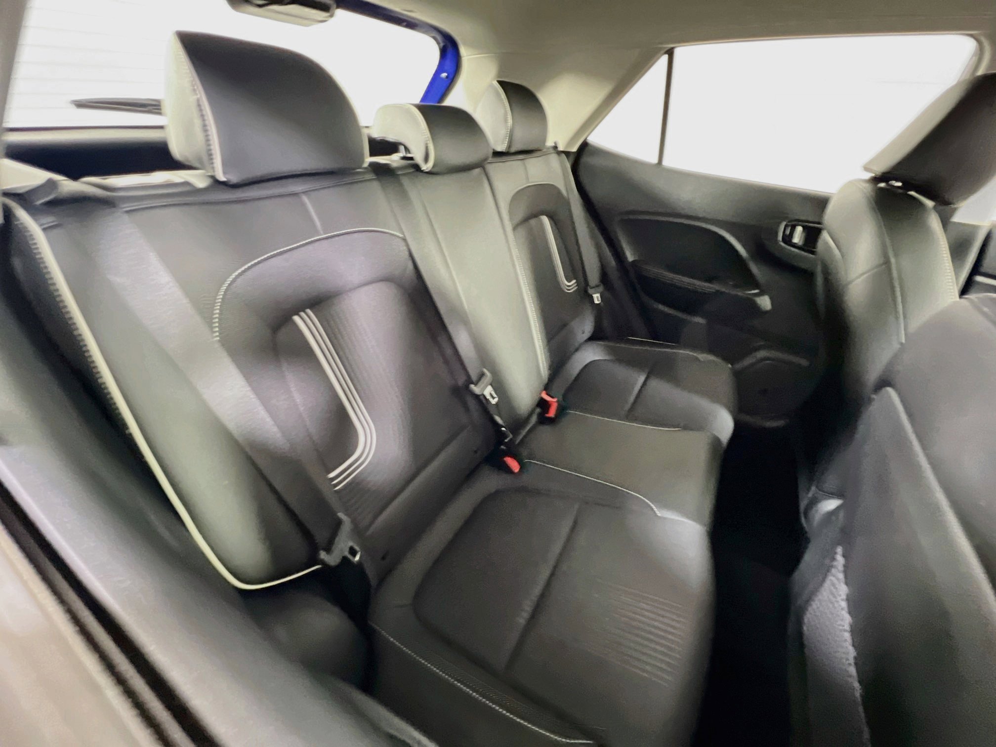 Used 2023 Hyundai Venue Limited w/ Cargo Package FWD image 25