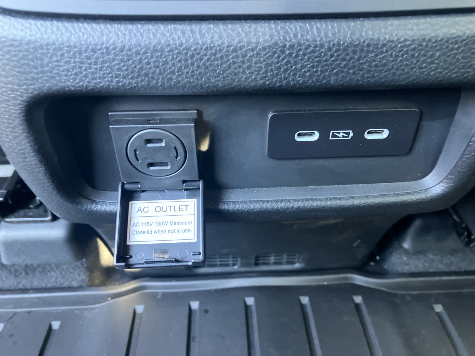 Used 2025 Honda Pilot TrailSport image 38