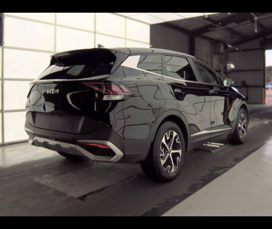 Used 2024 Kia Sportage EX FWD image 9