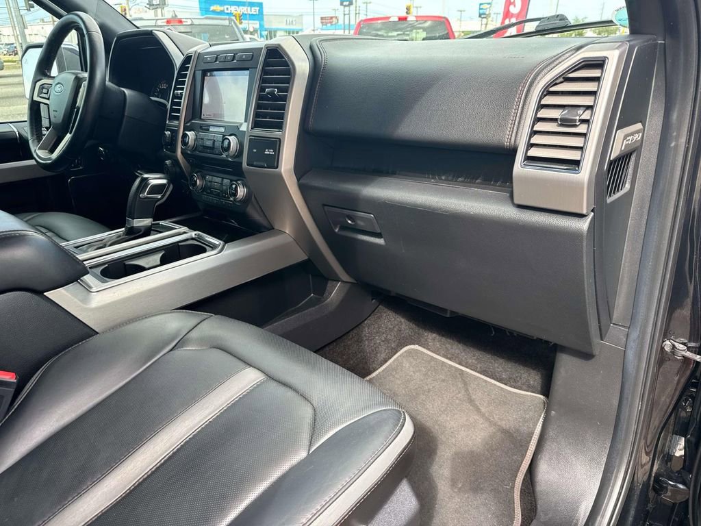 Used 2018 Ford F150 Platinum w/ Equipment Group 701A Luxury AWD/4WD image 15