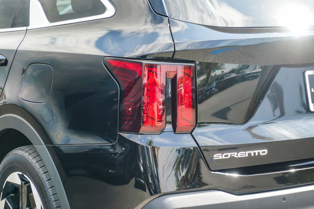 Certified 2025 Kia Sorento EX AWD/4WD image 7