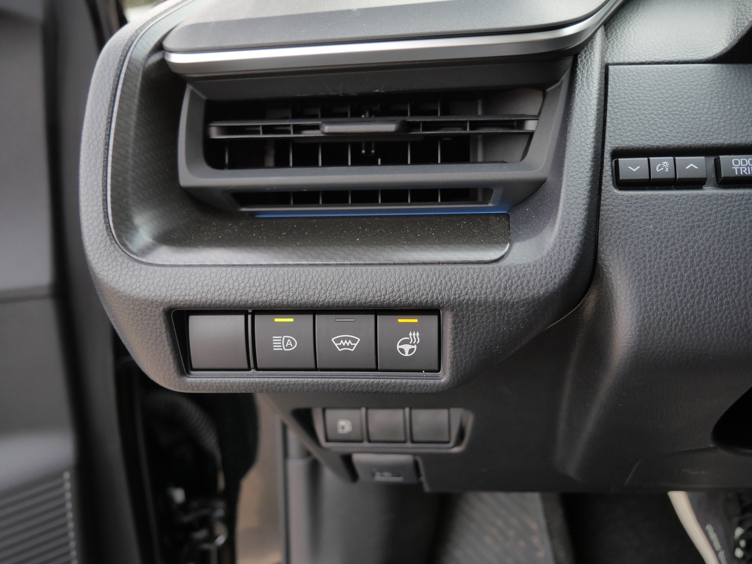 Used 2026 Toyota Prius AWD image 27