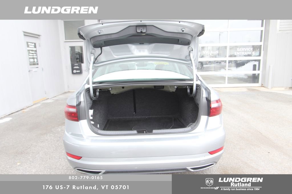Used 2020 Volkswagen Jetta SEL Premium image 43