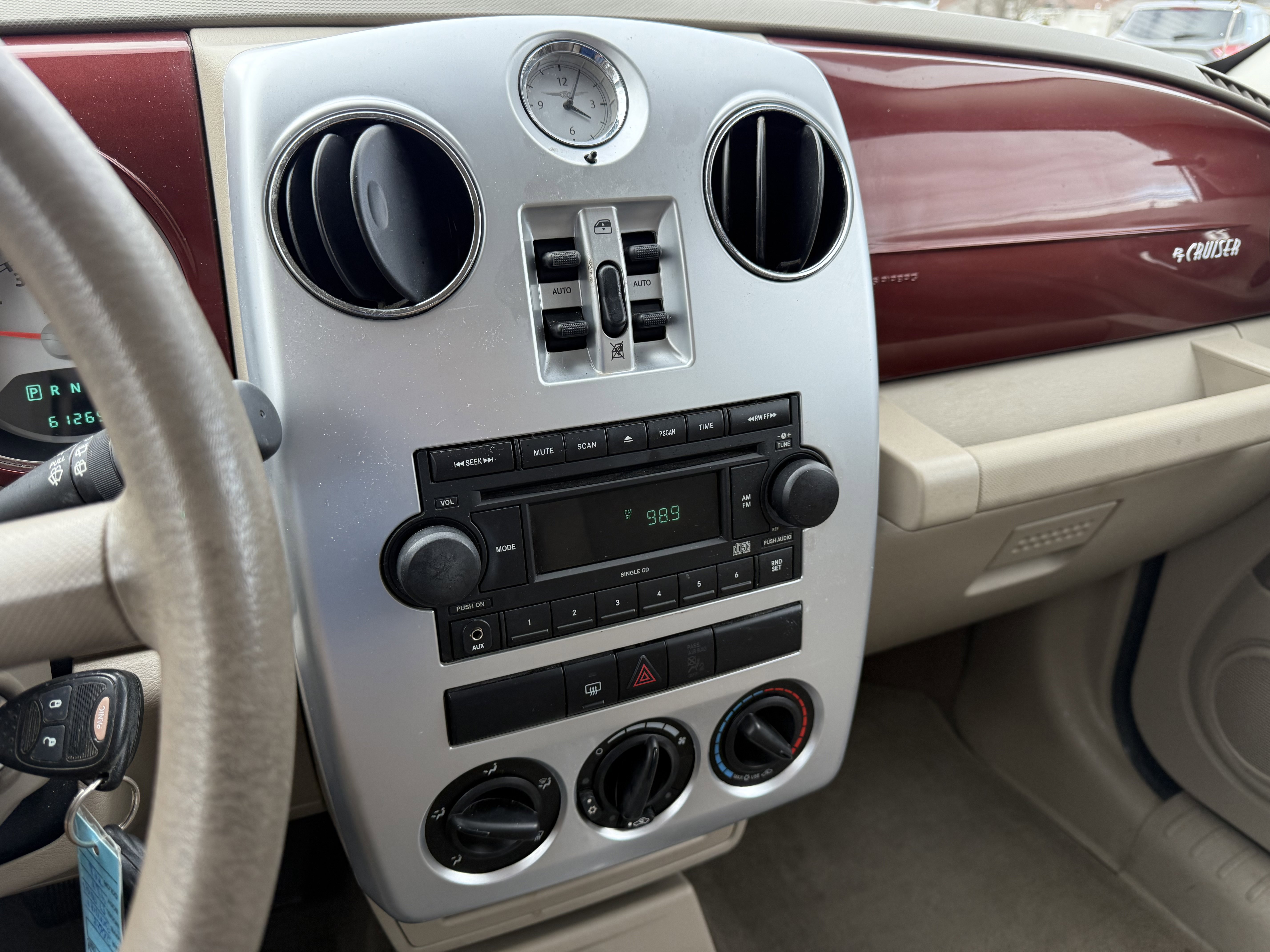 Used 2008 Chrysler PT Cruiser FWD image 19