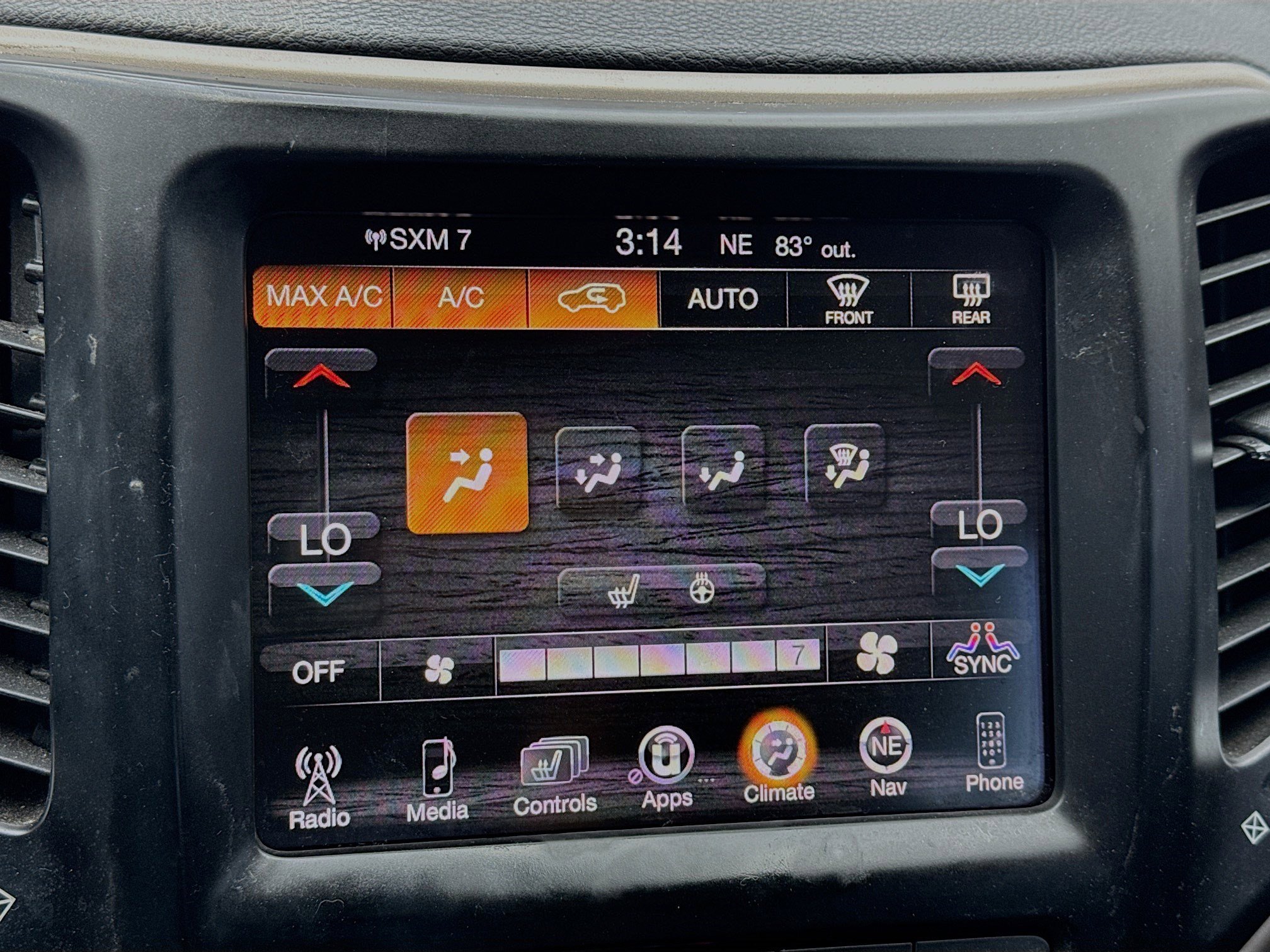 Used 2014 Jeep Cherokee Limited image 12