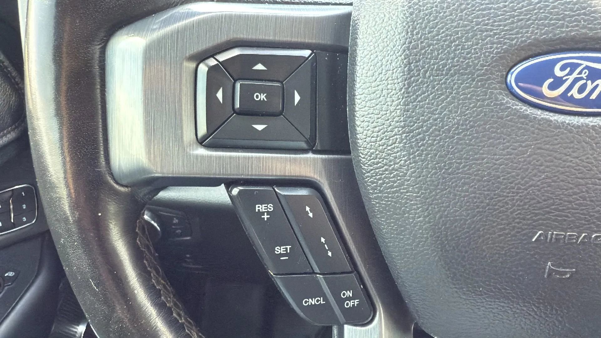 Used 2018 Ford Expedition Platinum image 12