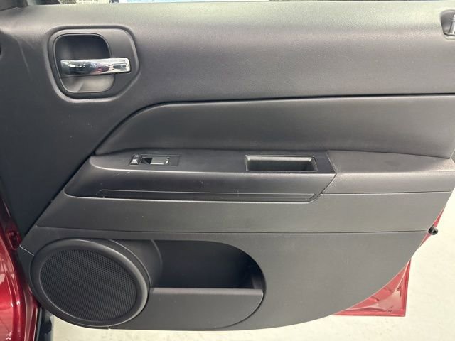 Used 2014 Jeep Patriot Latitude image 21