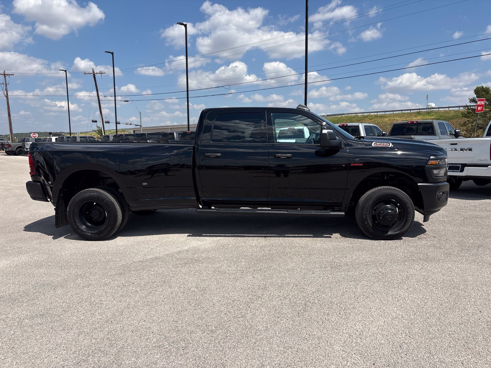 New 2026 RAM 3500 Tradesman AWD/4WD image 7