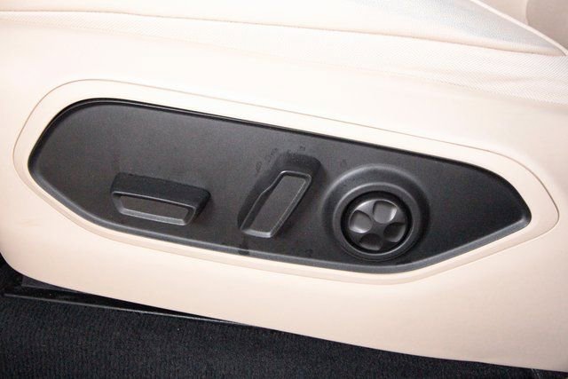 Used 2022 Jeep Grand Cherokee Limited 4xe image 12