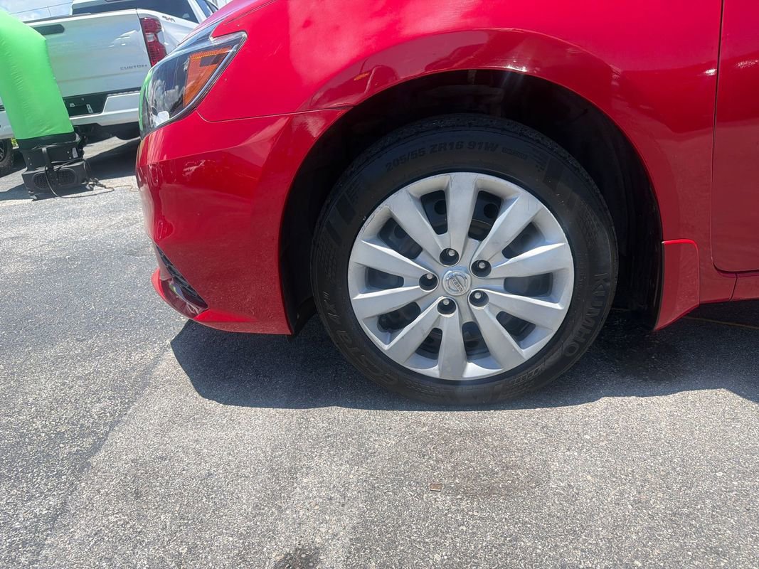 Used 2017 Nissan Sentra SV FWD image 4
