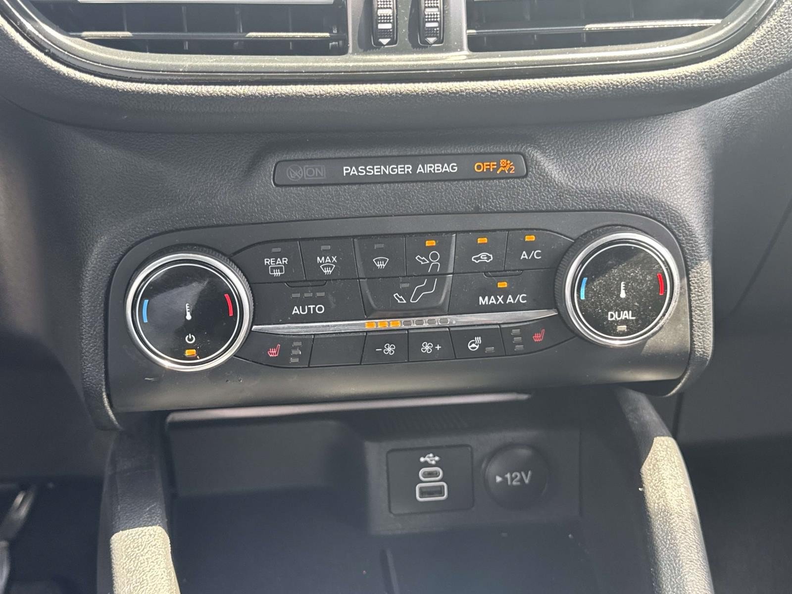 Used 2025 Ford Escape ST-Line Select AWD/4WD image 27