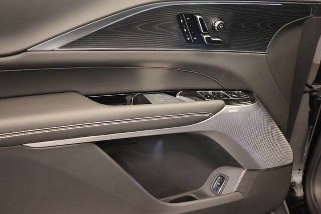 New 2026 Cadillac Lyriq Signature Luxury image 7