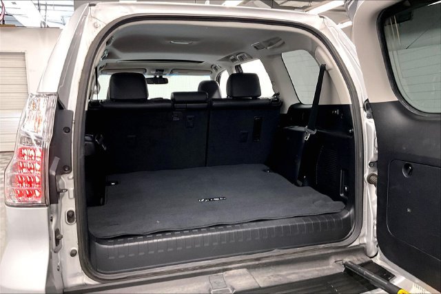 Used 2018 Lexus GX 460 Premium w/ Premium Package AWD/4WD image 44