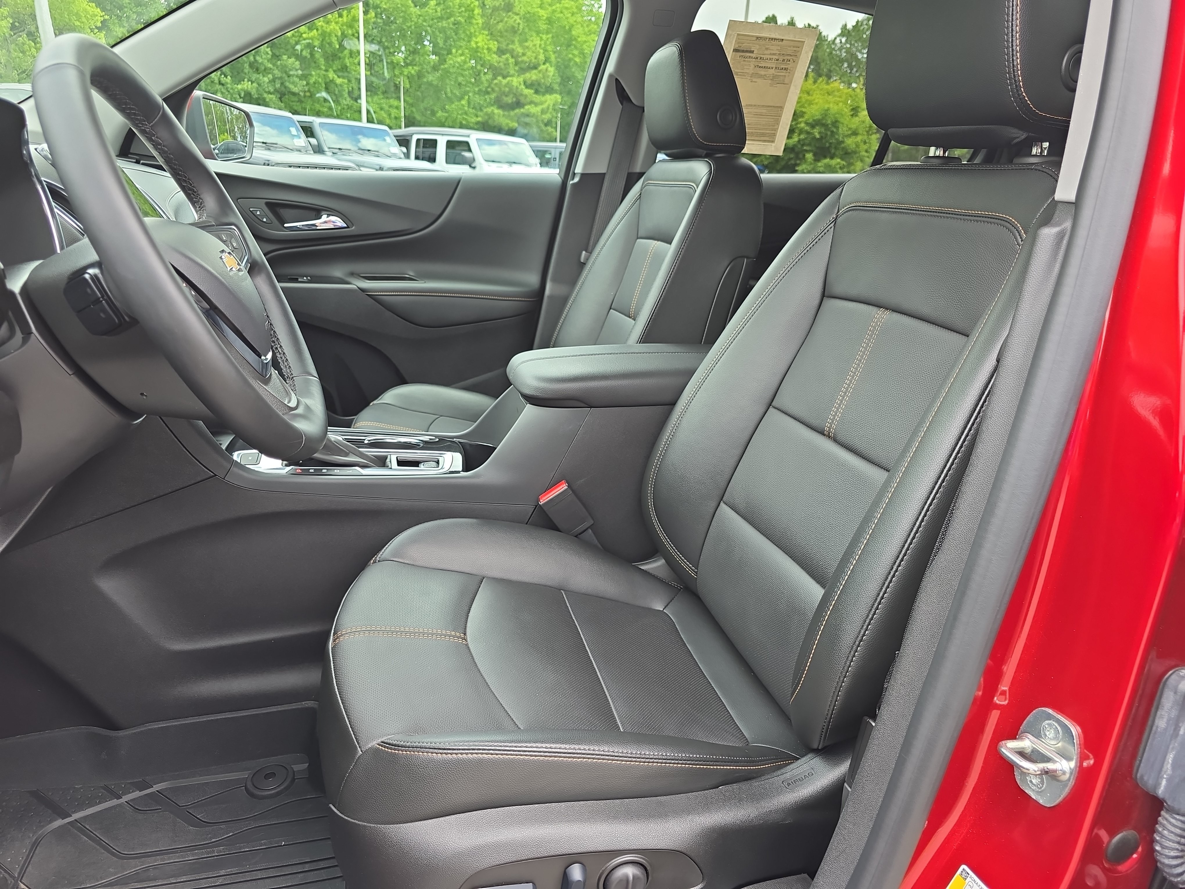 Used 2024 Chevrolet Equinox Premier AWD/4WD image 15