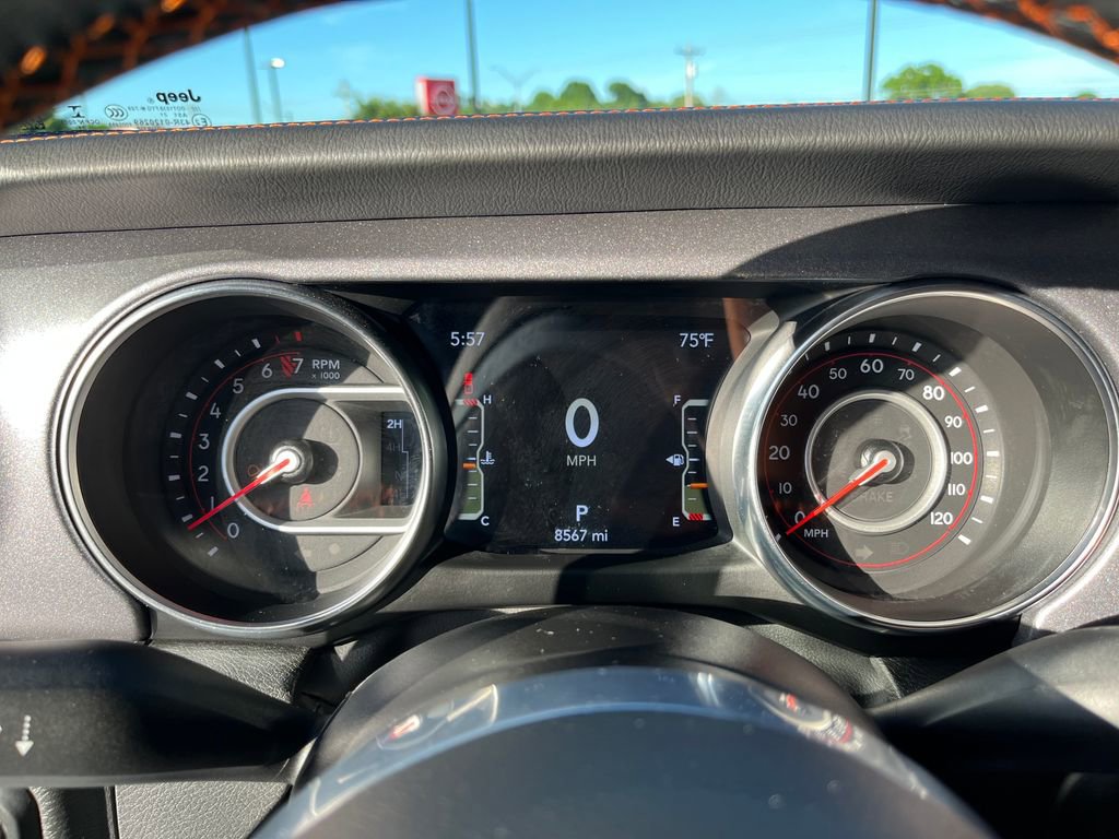 Used 2022 Jeep Gladiator Mojave w/ LED Lighting Group AWD/4WD image 13